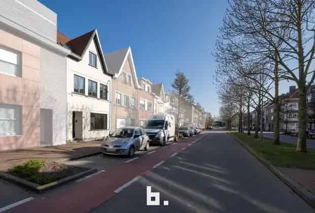 Energiezuinige woning met 3 slaapkamers, tuin en garage vlak bij het centrum van Zeebrugge