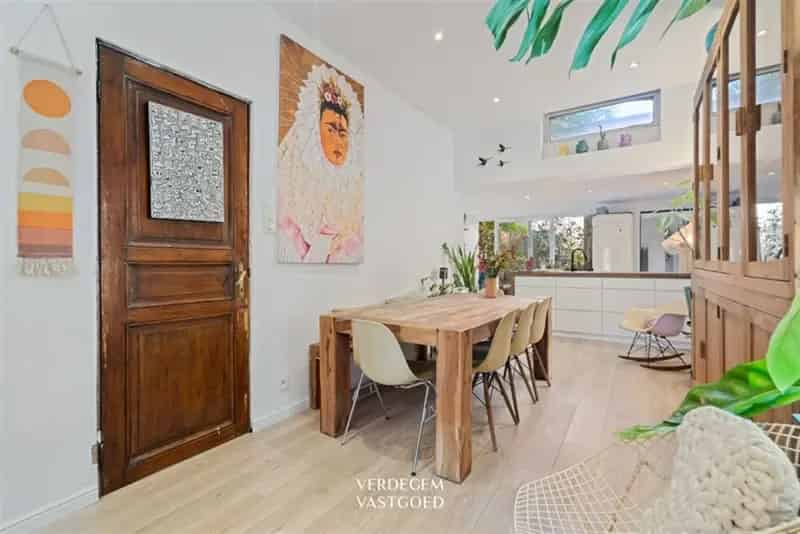 Woning met heerlijke vibe, 3 slaapkamers en stadstuintje