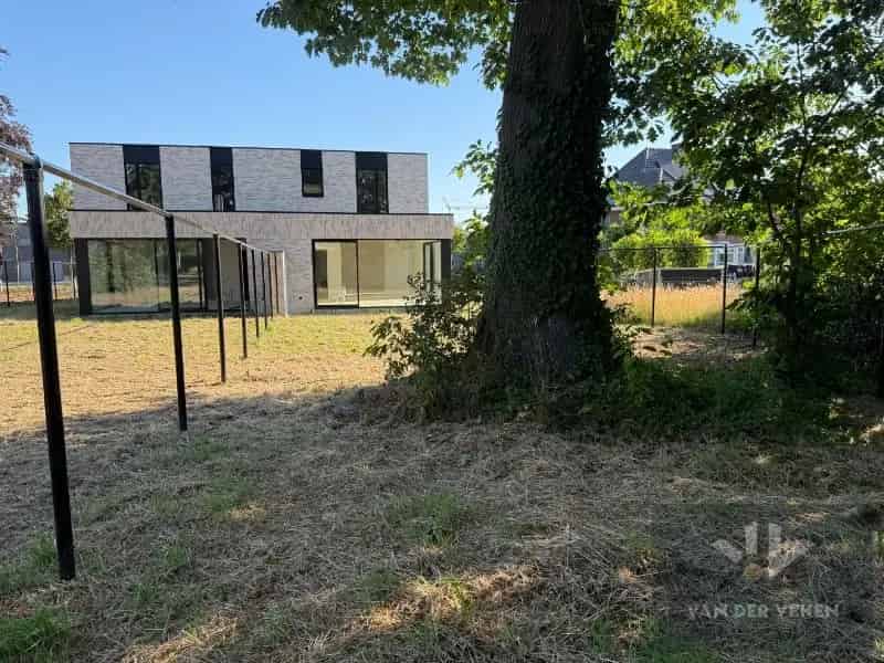 BIJNA ENERGIENEUTRALE NIEUWBOUW HOB MET 3 SLPK EN CARPORT OP 6a 56ca