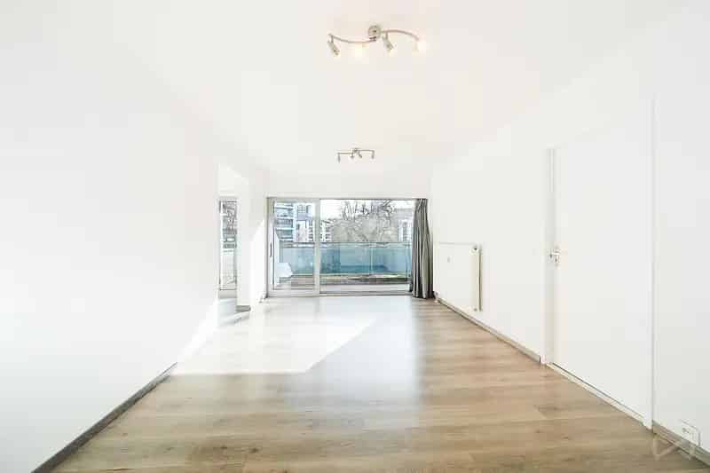 Appartement met één slaapkamer in Evere