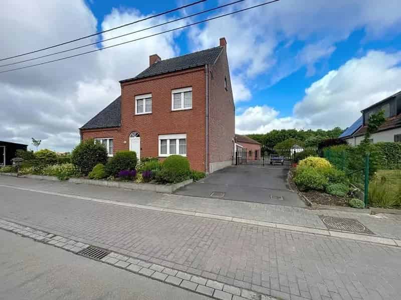 Alleenstaande woning nabij het centrum van Staden