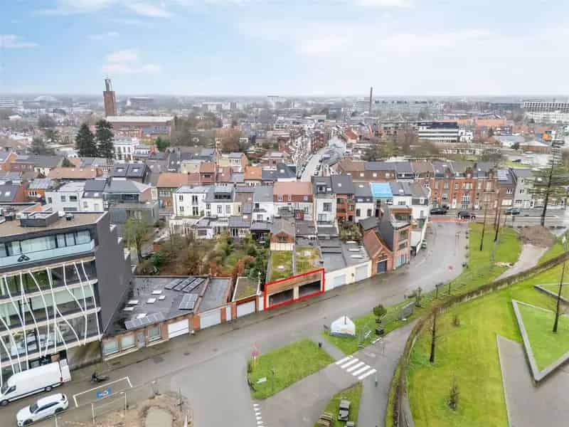 Projectgrond op gunstige locatie!