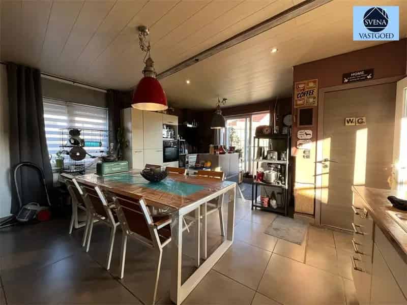 RUIME WONING MET 4 KAMERS EN TUIN