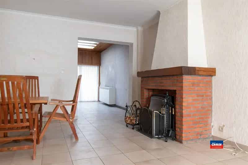 Rijwoning met 2 slpks, zolder en tuin