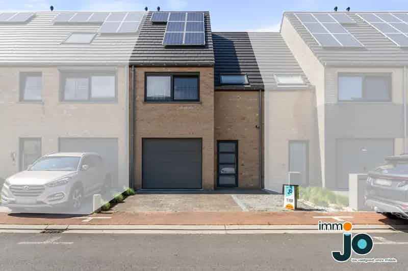 Moderne gezinswoning te huur Oostende Mariakerke 3 slaapkamers garage zonnepanelen