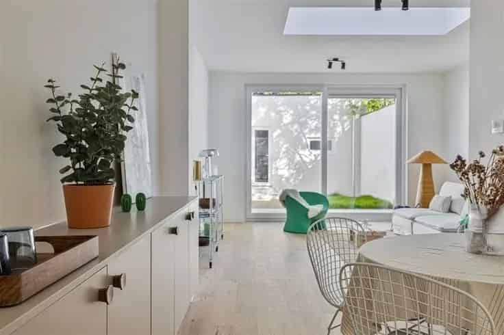 Huis Te Koop: Gerenoveerde Woning 3 Slaapkamers Stadstuin