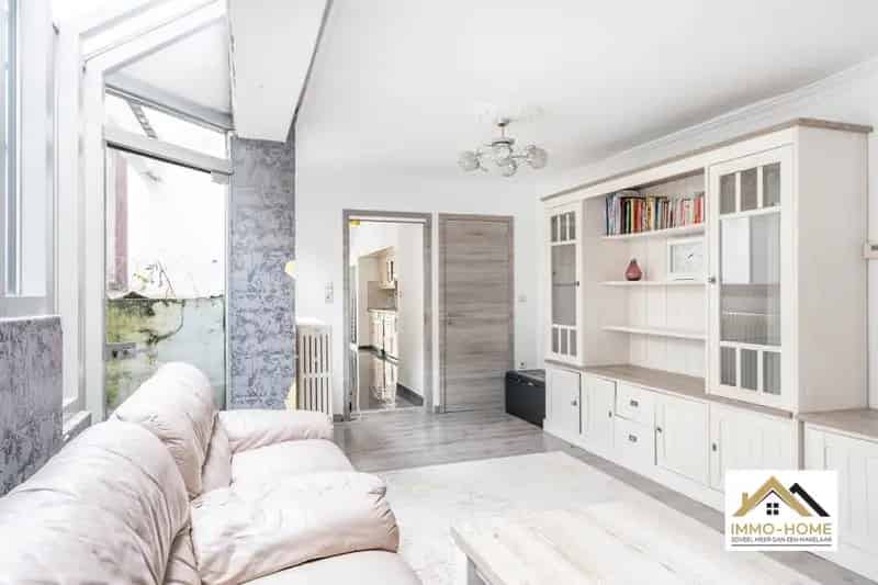 Ruime woning met functioneel bijgebouw te Destelbergen