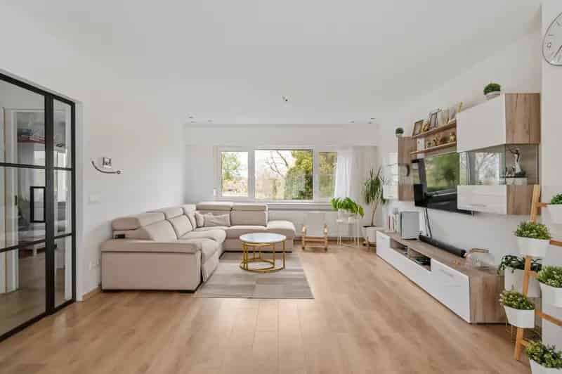 Huis te huur Kontich: Bel-étage met garage, tuin en groen zicht