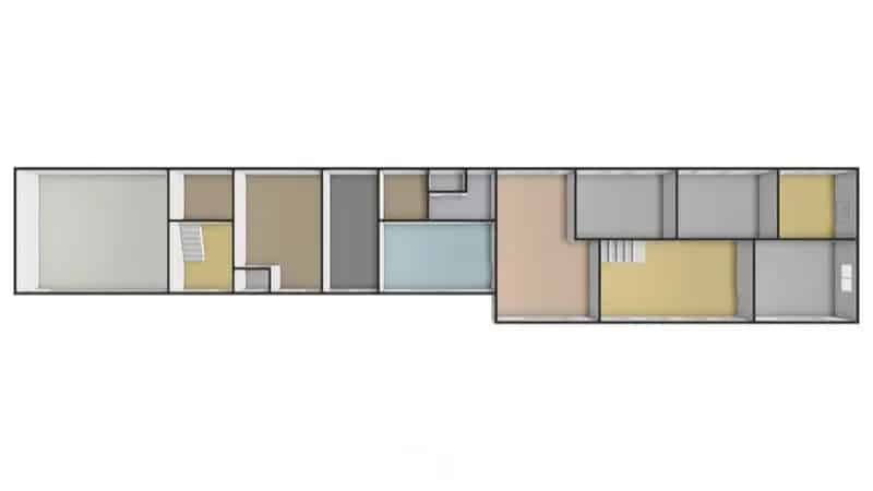 GEBOUW MET TUIN & GARAGES 