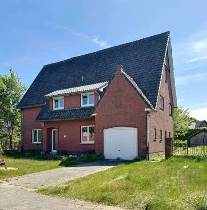 Huis Te Koop ID6696947: Ruime woning te renoveren