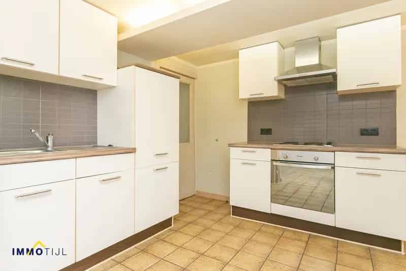 Instapklare woning met 3 kamers nabij dorpsplein!