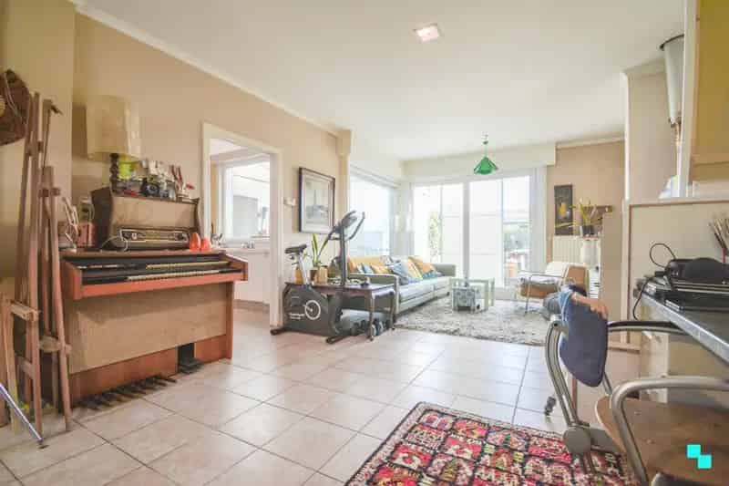 Licht te renoveren HOB op De Ruiter te Roeselare