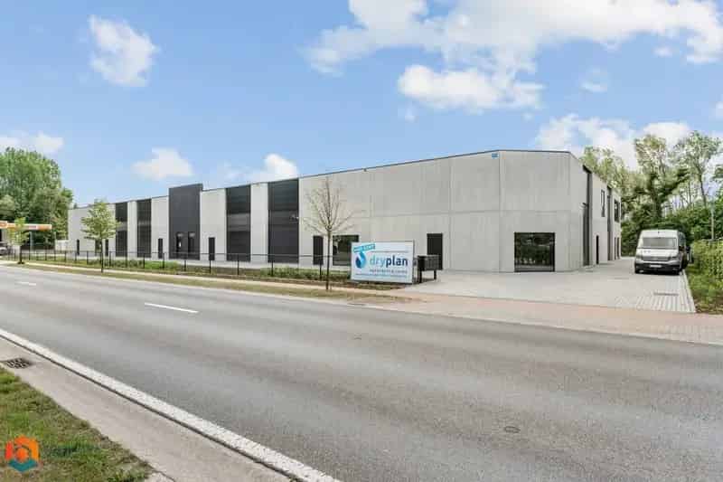 Nieuwbouw KMO-unit (474 m²) op top locatie te Mechelen