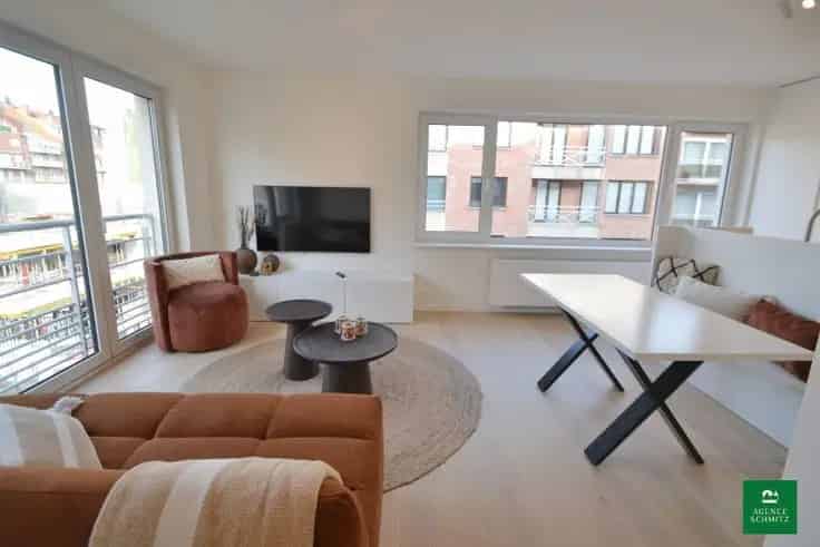 Gerenoveerd Hoekappartement 2 Slaapkamers