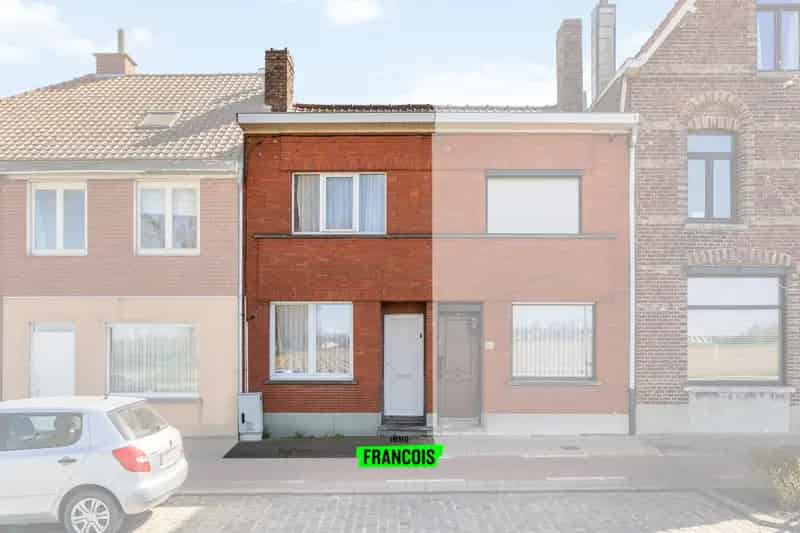 Te renoveren woning te koop in Marke!