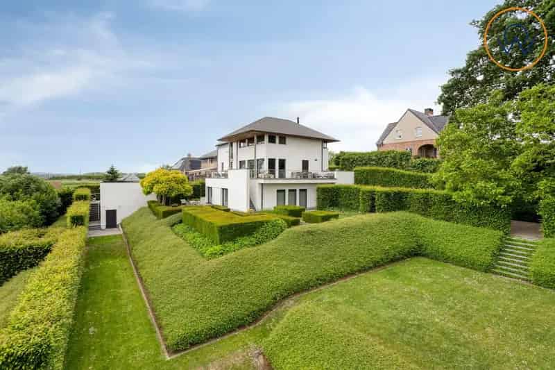 Exclusieve villa met adembenemend uitzicht en luxueuze voorzieningen