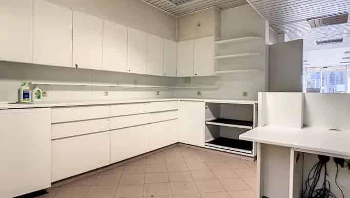 Handelspand met woonst te koop in Bredabaan 328, Merksem - Dewaele