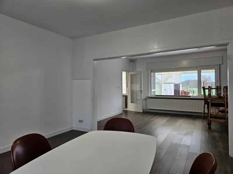 Gerenoveerde laagbouwwoning rustig gelegen in Hulsen!