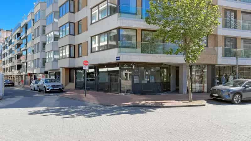 Top gelegen HOEKHANDELSPAND op de Kustlaan – Lichttorenplein