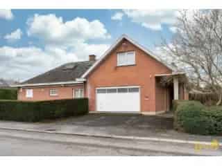 Handelspand te koop - Mons VBC50852   In optie