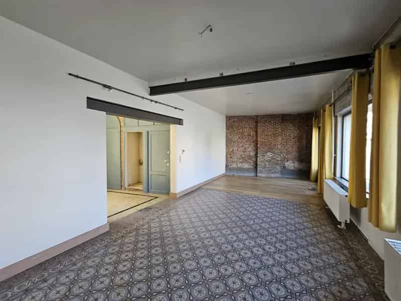 huis in centrum Haacht met 2 ruime garages.