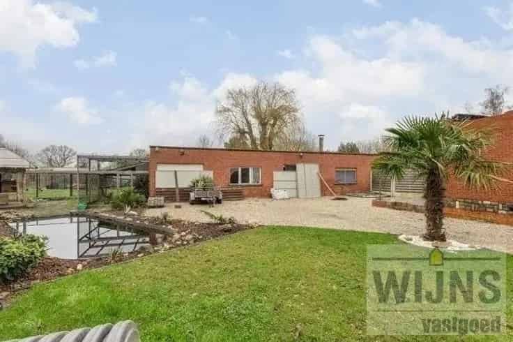 Veelzijdig renovatieproject met enorm potentieel op gunstige ligging