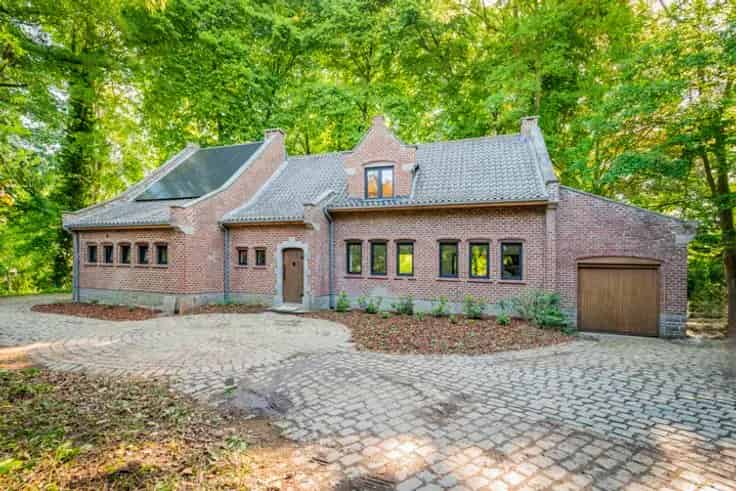 Huis Te Koop Dworp: Luxe Villa in Het Gravenhof