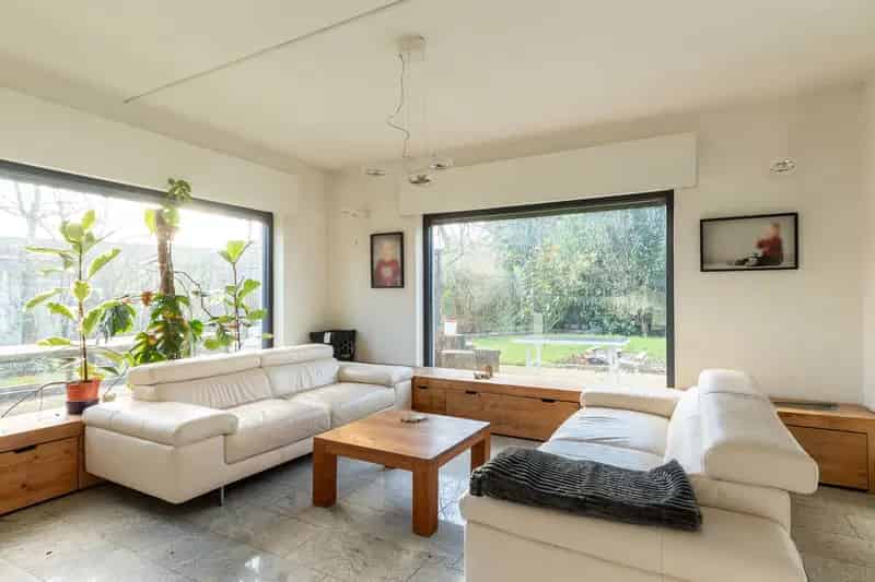 Ruime en energiezuinige villa in doodlopende straat