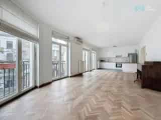 Appartement te Huur Brussel 2 Slaapkamers Nabij Openbaar Vervoer