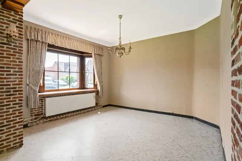 Te renoveren / slopen woning op mogelijks 2 percelen