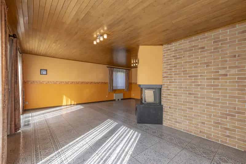 Rustig en landelijk gelegen villa te Sint-Pieters-Leeuw