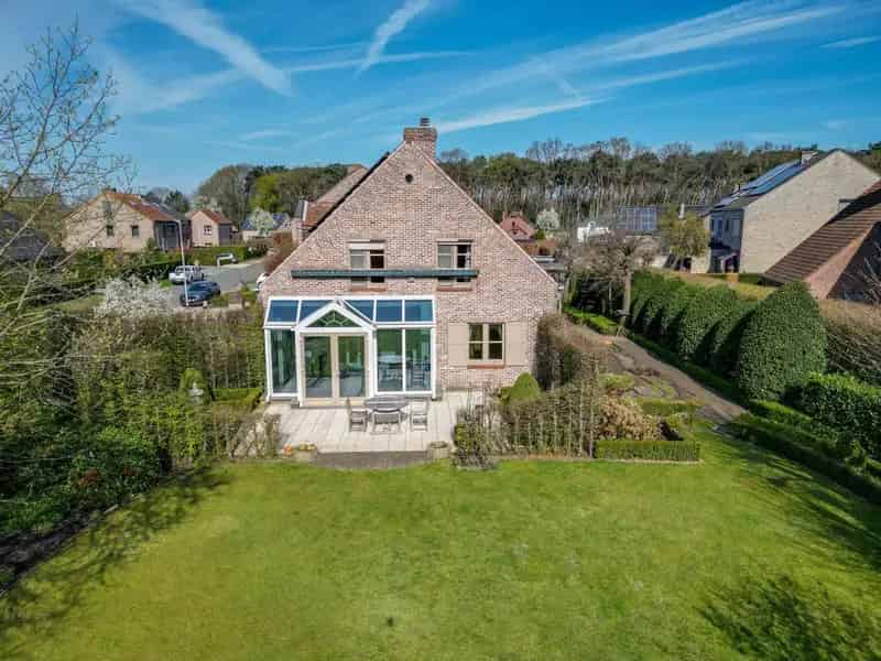 Stijlvolle villa met prachtige tuin te Hasselt