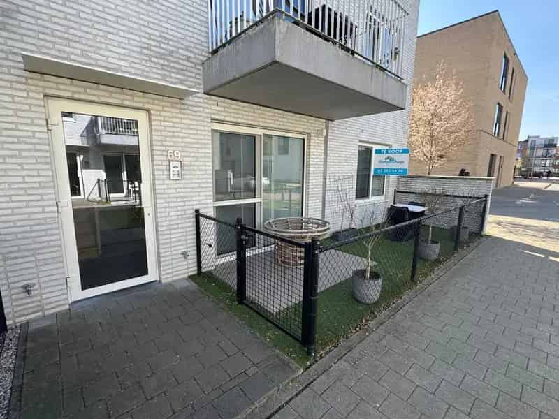 Gelijkvloers Appartement te Huur in Deurne met Tuin en Autostaanplaats