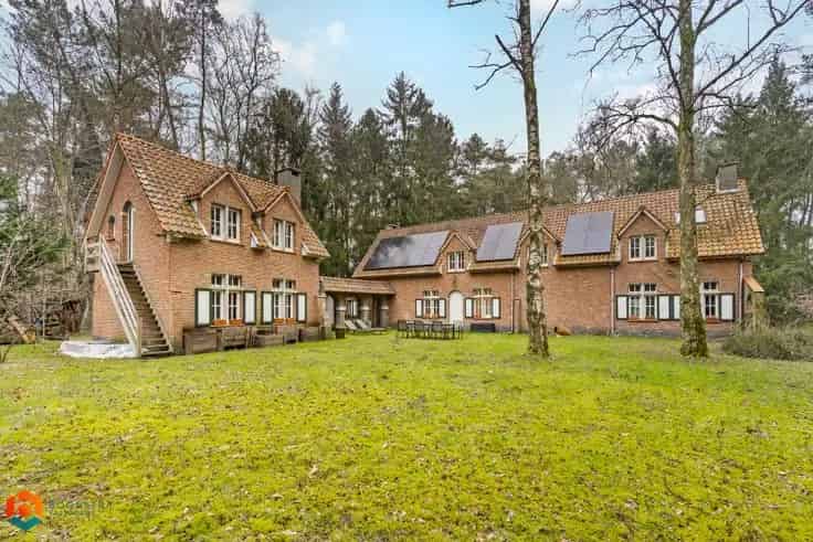 Huis Te Koop: Instapklare hoeve met 5 slaapkamers te Herentals