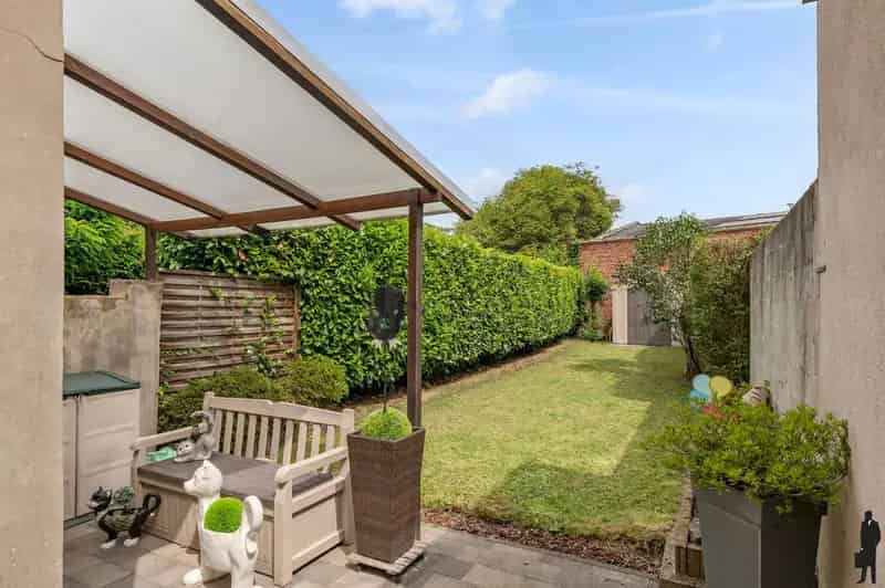 Woning met grote tuin en uitbreidingsmogelijkheden.