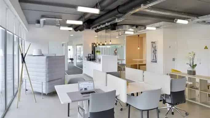 Kantoor te huur in Kwadestraat 149, Roeselare - Dewaele
