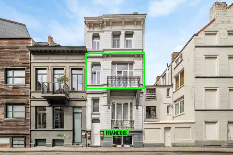 Instapklaar appartement in kleine residentie op wandelafstand van het centrum.