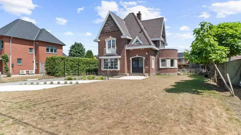 Gerenoveerde karakterwoning nabij het centrum van Houthalen