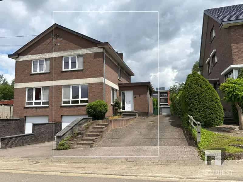 Leuke woning met tuin nabij centrum op te frissen