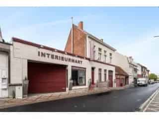 Handelspand Izegem - Centrum - Ruime Handelsrruimte - Duplex Woning
