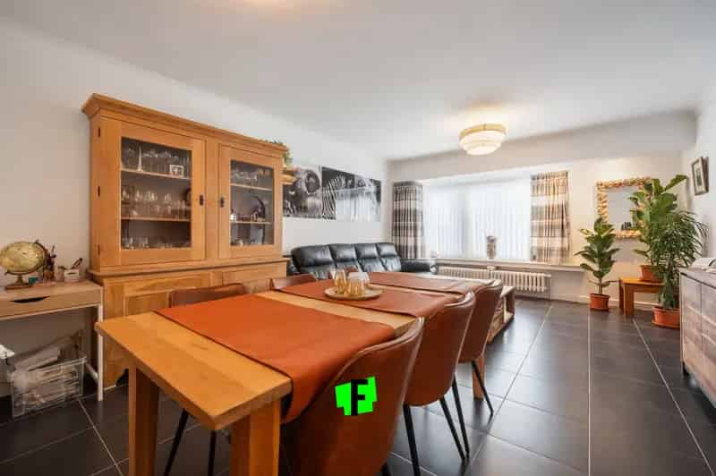 Ruim en instapklaar appartement met twee slaapkamers te Mariakerke, Oostende