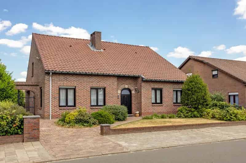 Huis te koop: 2 slaapkamers, garage, uitbreidingsmogelijkheden