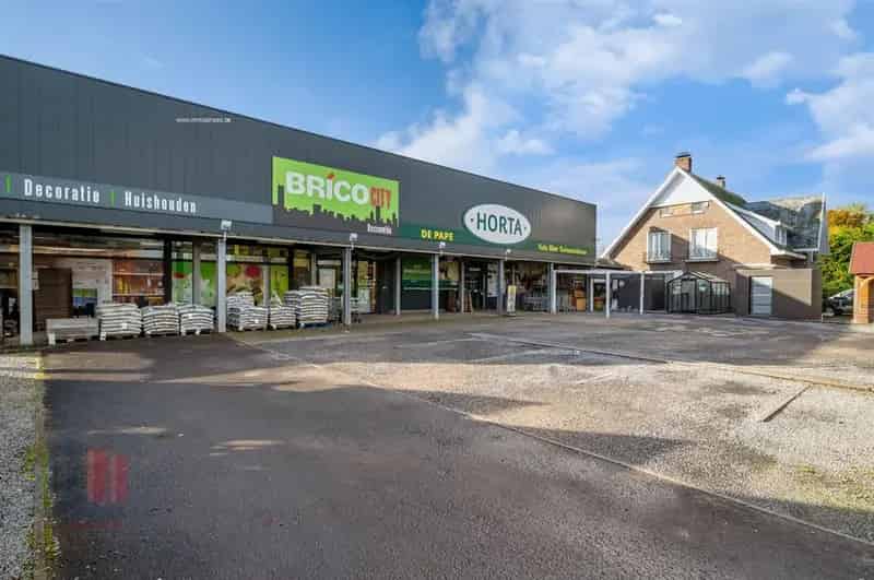 Handelspand te koop in Dorp Bassevelde