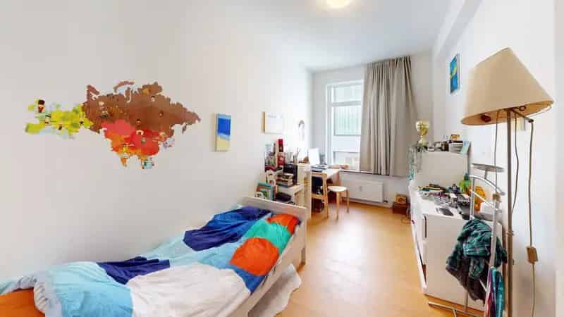 ANTWERPEN - MARKGRAVE - drie slaapkamer appartement inclusief garage