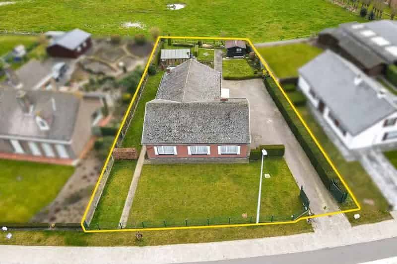 Landelijk gelegen bungalow op 867 m² met prachtig verzicht te Koekelare