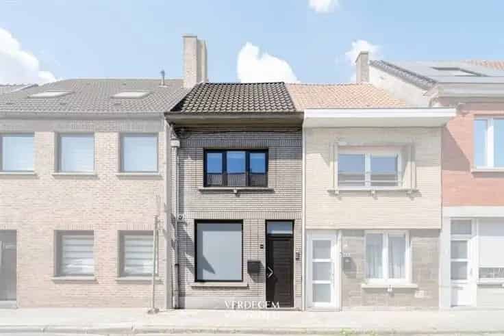 Huis Te Koop: Gerenoveerde Rijwoning 2 1 Slaapkamers Stadstuin