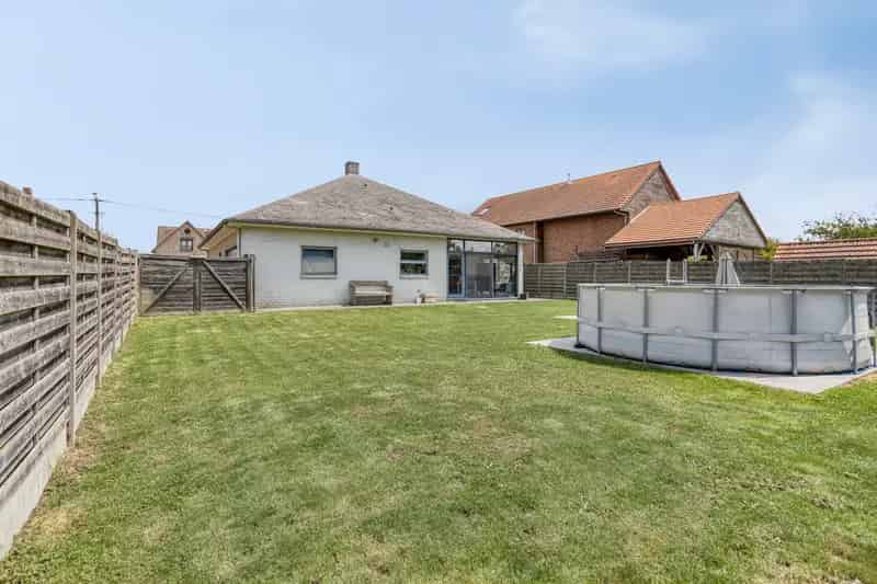 Gelijkvloerse woning met drie slaapkamers op 7 are