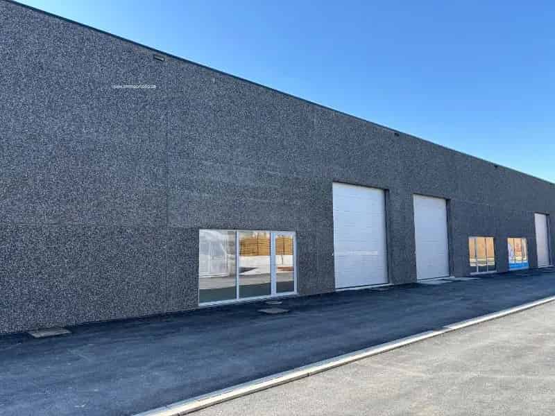 Nieuwbouw magazijn te koop in Oostnieuwkerke