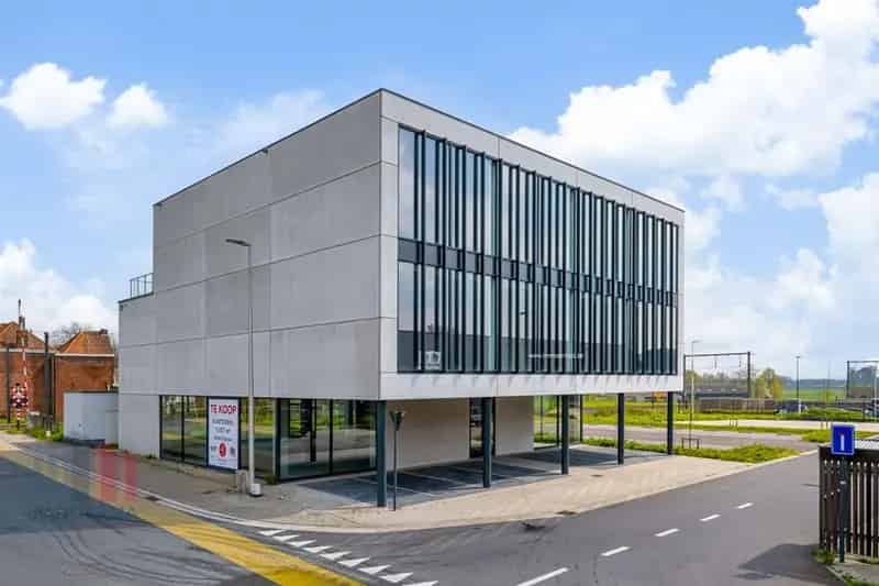 Nieuwbouw kantoorruimte te huur in Lendelede
