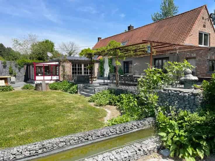Ruime Fermette te Koop 215m² 8300m²
